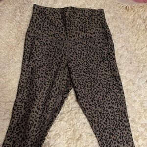 Cheetah print athletic leggings